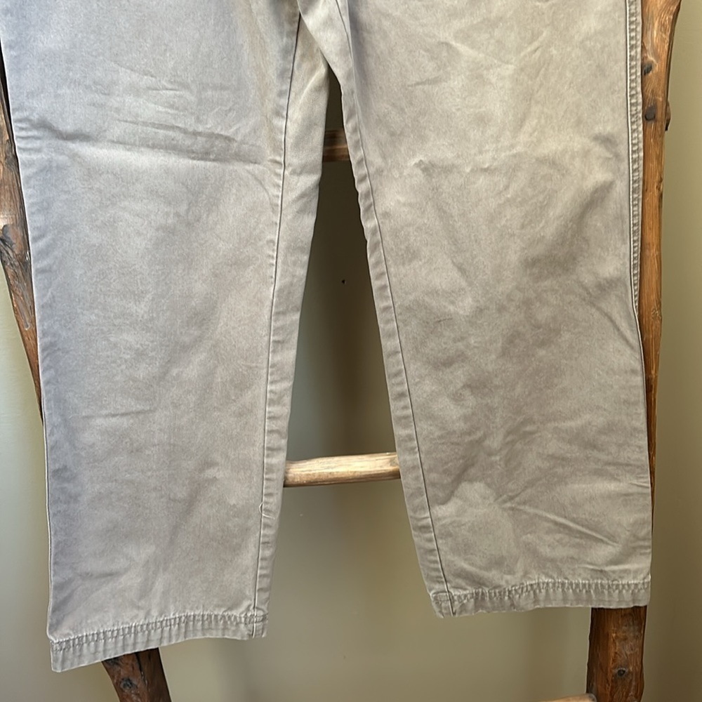 Columbia Women’s Khaki Pants Size 6 - Picture 3 of 9